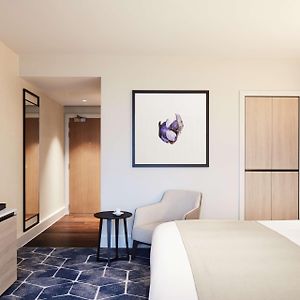 Club Kamer met een King Size Bed
